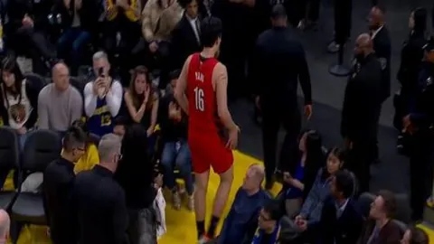 浙江方兴渡男篮客场激战告捷，连庄胜利击退浙江稠州金租男篮