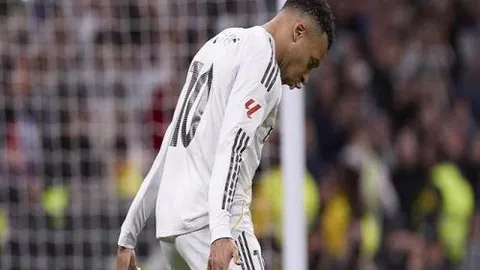 梅州队逆转津门虎，2-3惊险取胜，下半场连追两球，巴顿进球梦碎